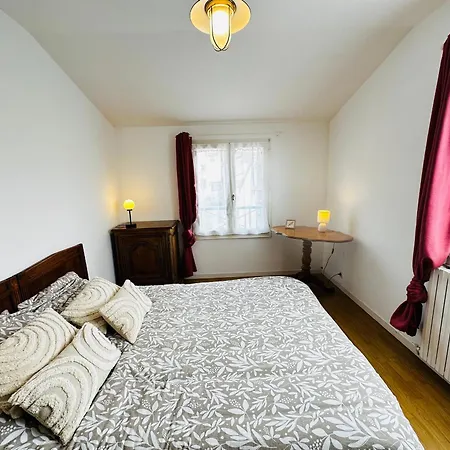 Maison De Au Coeur De Fouras, 5 Pers, Jardin, Proche - Fr-1-709-100 * Fouras