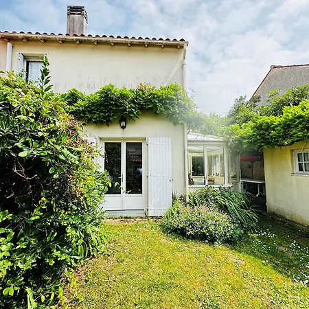 Maison De Au Coeur De Fouras, 5 Pers, Jardin, Proche - Fr-1-709-100 *