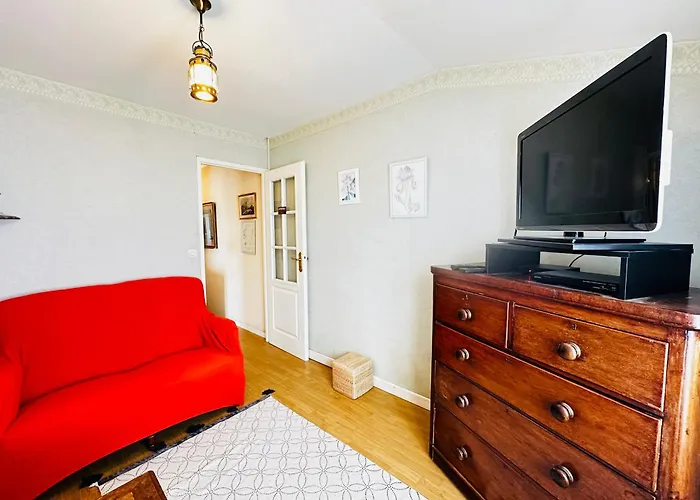 Maison De Au Coeur De Fouras, 5 Pers, Jardin, Proche - Fr-1-709-100