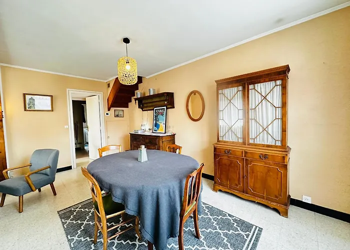 Сasa de vacaciones Maison De Au Coeur De Fouras, 5 Pers, Jardin, Proche - Fr-1-709-100 *