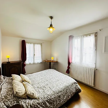 Maison De Au Coeur De Fouras, 5 Pers, Jardin, Proche - Fr-1-709-100