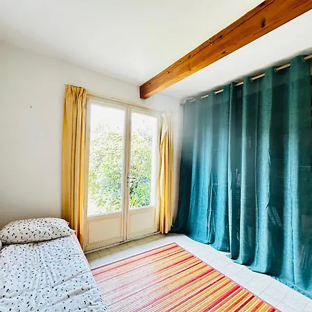 Σπίτι διακοπών Maison De Au Coeur De Fouras, 5 Pers, Jardin, Proche - Fr-1-709-100 *