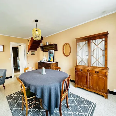 Σπίτι διακοπών Maison De Au Coeur De Fouras, 5 Pers, Jardin, Proche - Fr-1-709-100 *