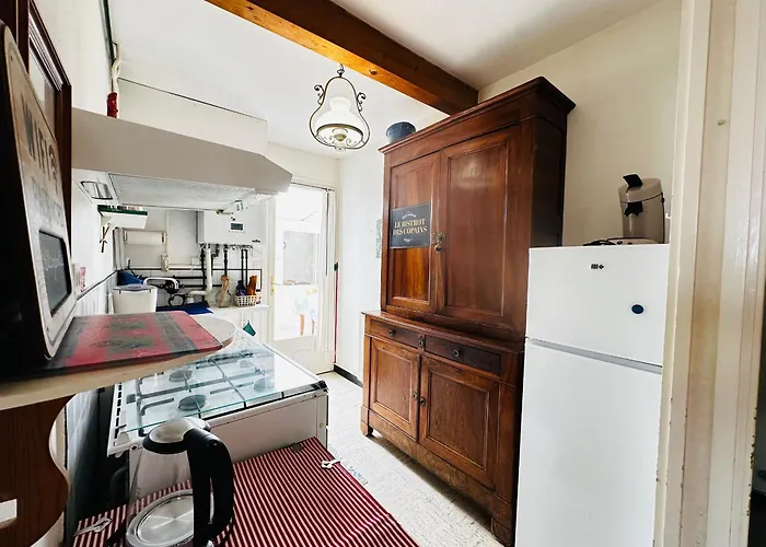 Maison De Au Coeur De Fouras, 5 Pers, Jardin, Proche - Fr-1-709-100 בית נופש